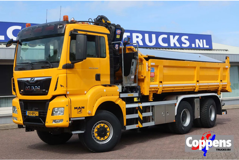 MAN TGS 33.420 2 Zijdige kipper + kraan 6x6 Stuur as - Crane truck: picture 1 MAN TGS 33.420 2 Zijdige kipper + kraan 6x6 Stuur as - Crane truck: picture 1