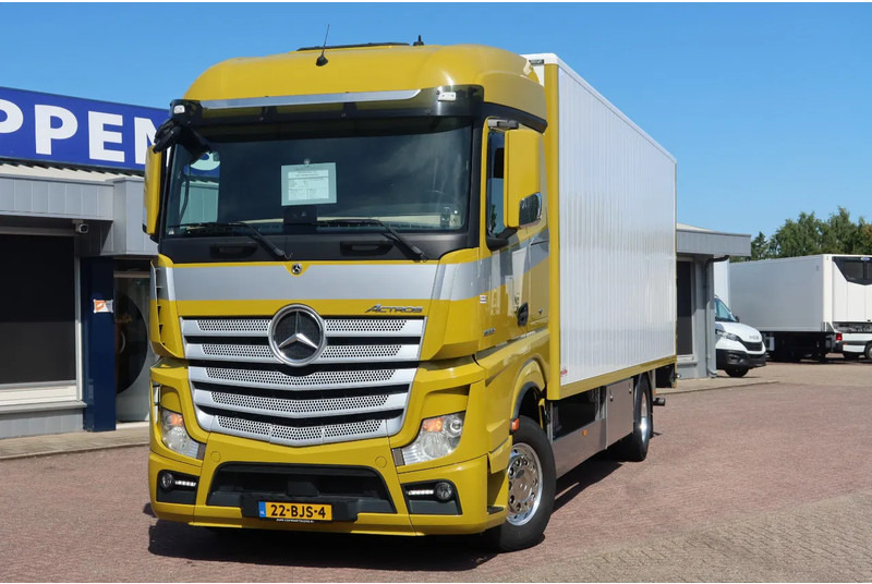 Box truck Mercedes-Benz Actros 1933 L Aluminium Bakwagen , Horse / tracing truck. Met deuren + 1 bed.: picture 13