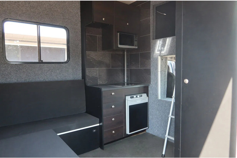 Mercedes-Benz Atego 816 L 3 Paarden/4 Ponies Nieuwe APK + nieuwe accu. - Horse truck: picture 4 Mercedes-Benz Atego 816 L 3 Paarden/4 Ponies Nieuwe APK + nieuwe accu. - Horse truck: picture 4