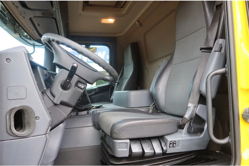 Scania P250 Bak+Klep E6 Dhollandia 1500 kg - Box truck: picture 5 Scania P250 Bak+Klep E6 Dhollandia 1500 kg - Box truck: picture 5