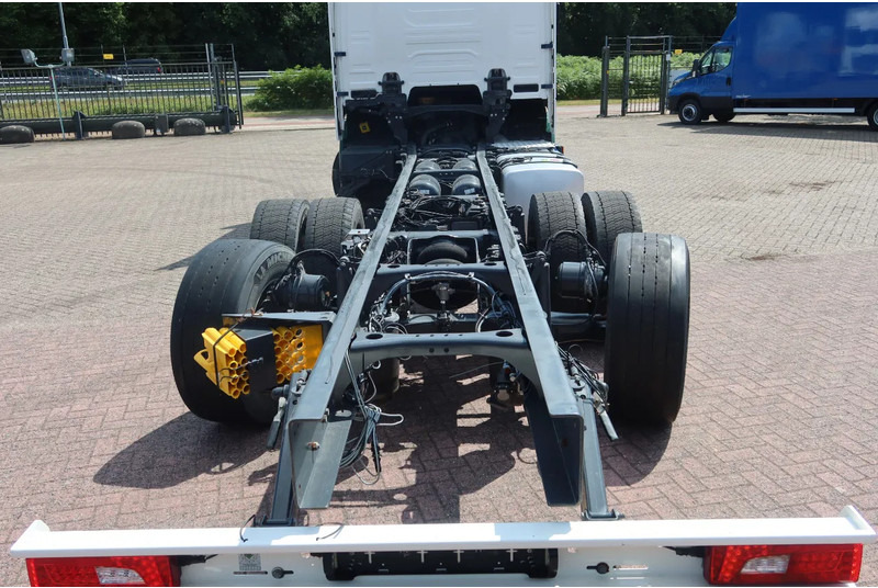 Scania R500 NGS R 500 6x2 Chassis, Stuur liftr as 6x2 - Cab chassis truck: picture 4 Scania R500 NGS R 500 6x2 Chassis, Stuur liftr as 6x2 - Cab chassis truck: picture 4