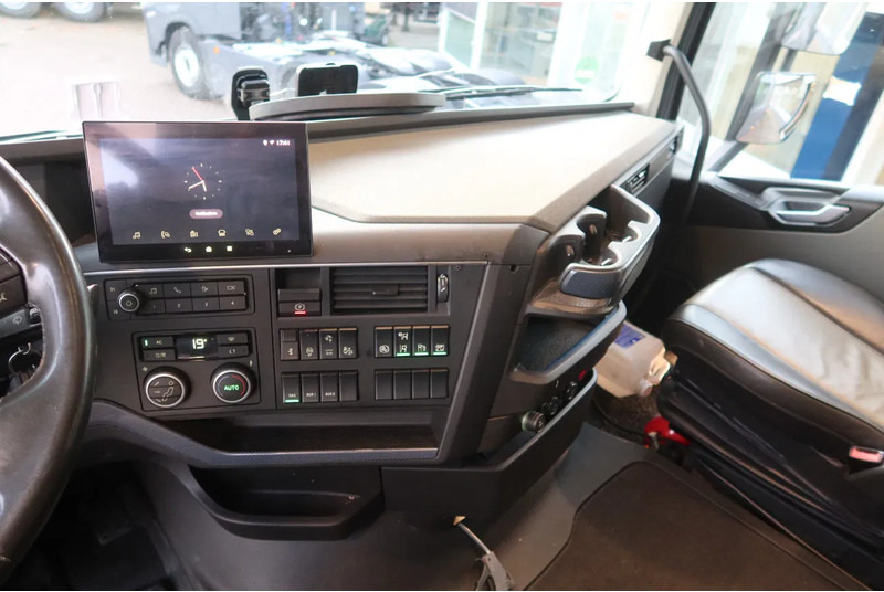 Volvo FH FH 500 Globetrotter Full Air suspension. - Tractor unit: picture 5 Volvo FH FH 500 Globetrotter Full Air suspension. - Tractor unit: picture 5