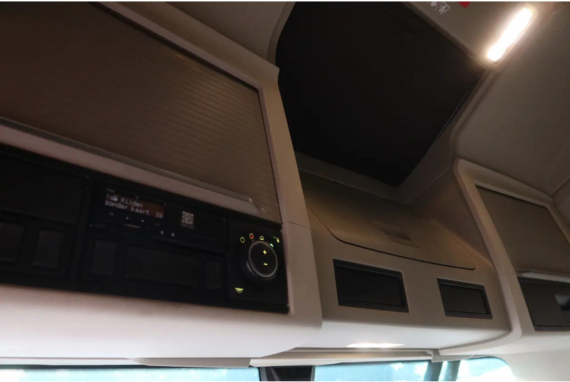 Tractor unit Volvo FH FH 500 Globetrotter Full Air suspension.: picture 10 Tractor unit Volvo FH FH 500 Globetrotter Full Air suspension.: picture 10