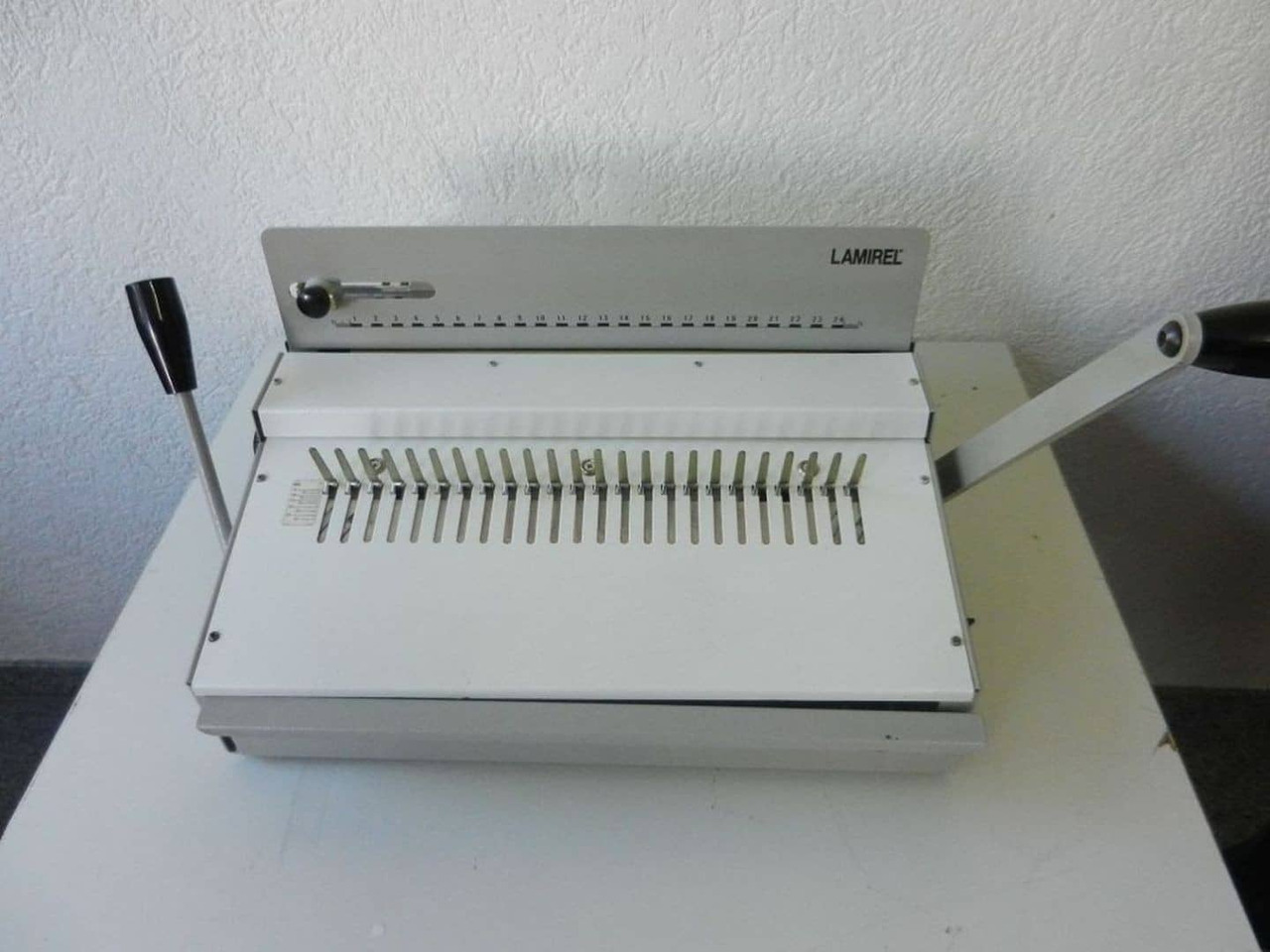 Lamirel - - Binding machine: picture 1 Lamirel - - Binding machine: picture 1