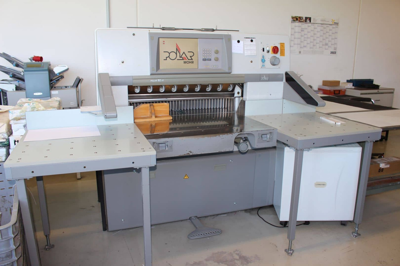 Polar 92 XT - Paper cutting machine: picture 1 Polar 92 XT - Paper cutting machine: picture 1