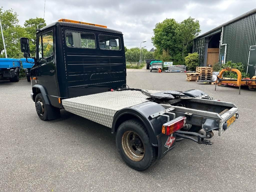 Mercedes-Benz 614 (bj 2005) - Mini artic tractor unit: picture 5 Mercedes-Benz 614 (bj 2005) - Mini artic tractor unit: picture 5