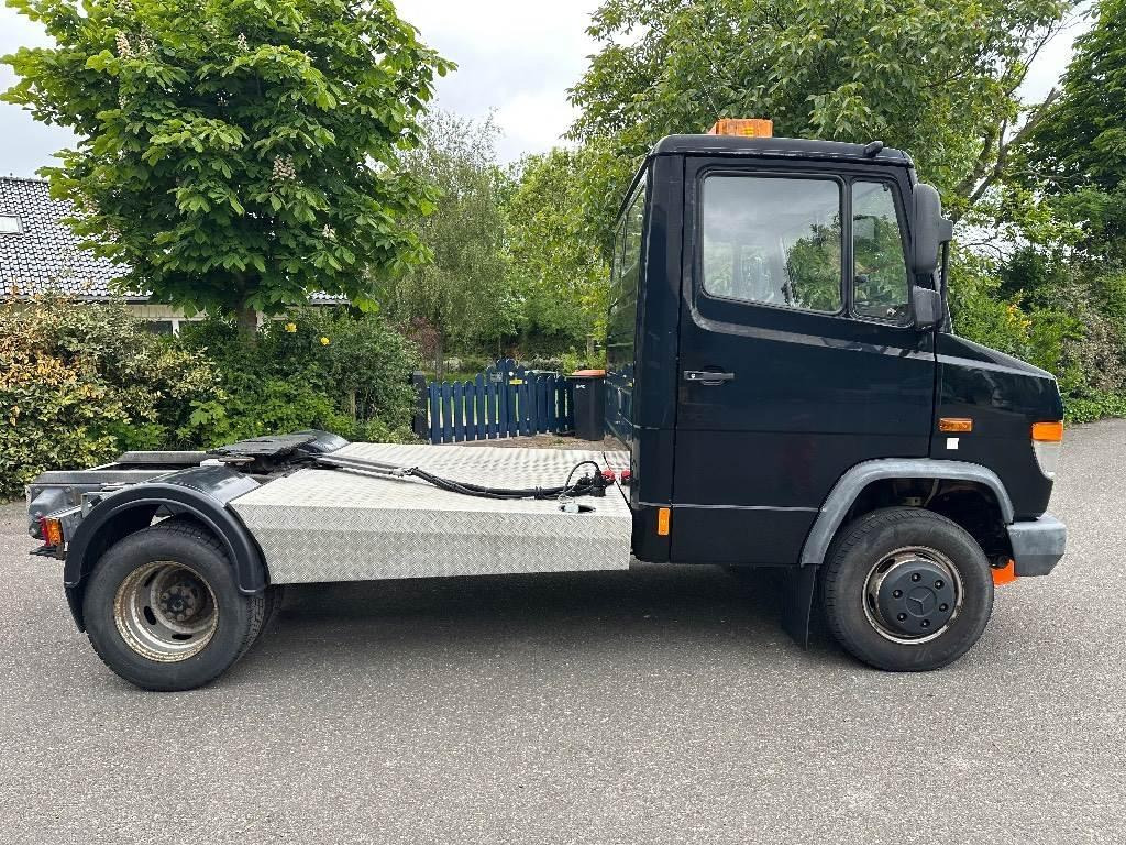 Mercedes-Benz 614 (bj 2005) - Mini artic tractor unit: picture 2 Mercedes-Benz 614 (bj 2005) - Mini artic tractor unit: picture 2