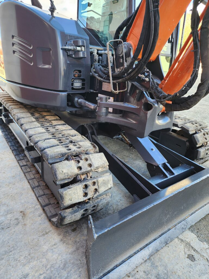 HITACHI ZX85USB-6 - Mini excavator: picture 2 HITACHI ZX85USB-6 - Mini excavator: picture 2