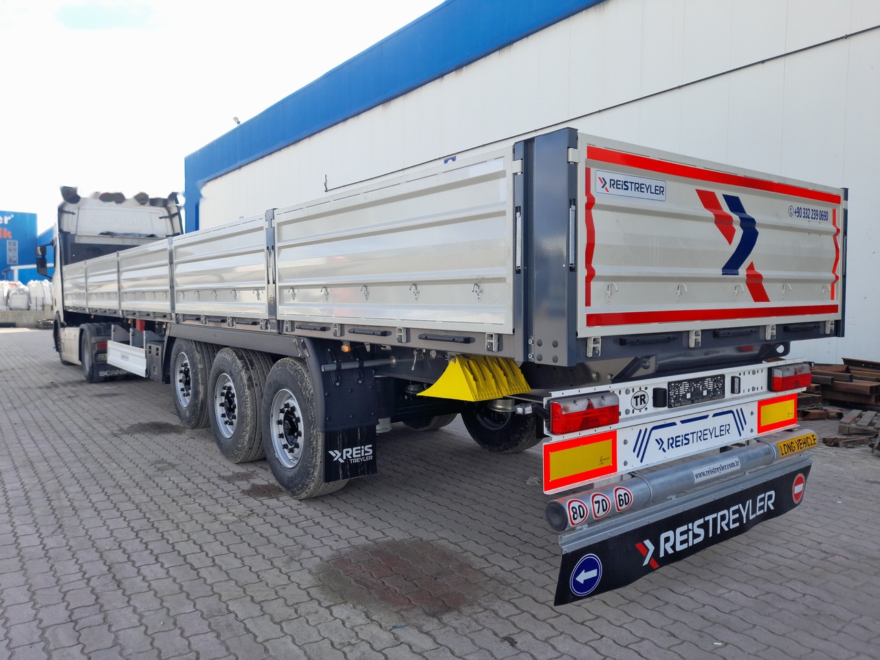 Reis Treyler General Kargo - Dropside/ Flatbed semi-trailer: picture 2 Reis Treyler General Kargo - Dropside/ Flatbed semi-trailer: picture 2