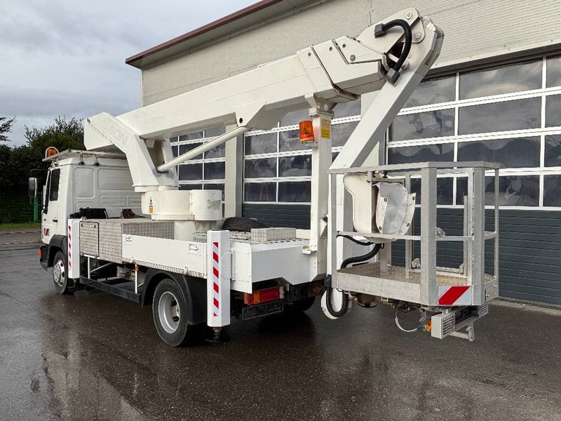 Palfinger TKA 30 KS LKW Arbeitsbühne 30m auf MAN - Truck mounted aerial platform: picture 2 Palfinger TKA 30 KS LKW Arbeitsbühne 30m auf MAN - Truck mounted aerial platform: picture 2