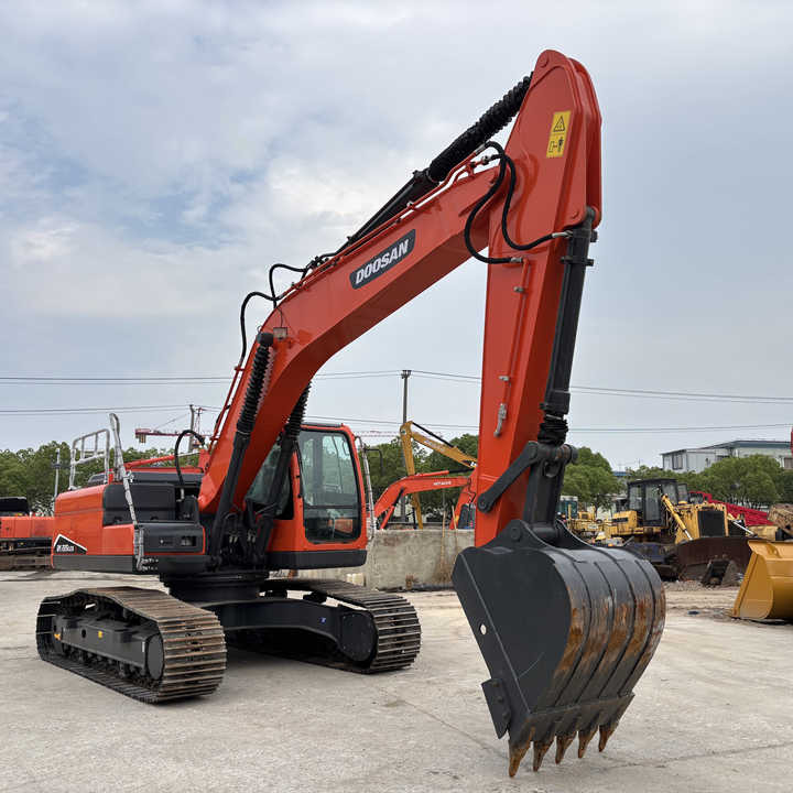 22 Tons Excavator Original Doosan Dx225LCA Crawler Digger Secondhand Used Good Condition Doosan Hydraulic Excavator on Sale - Crawler excavator: picture 1 22 Tons Excavator Original Doosan Dx225LCA Crawler Digger Secondhand Used Good Condition Doosan Hydraulic Excavator on Sale - Crawler excavator: picture 1