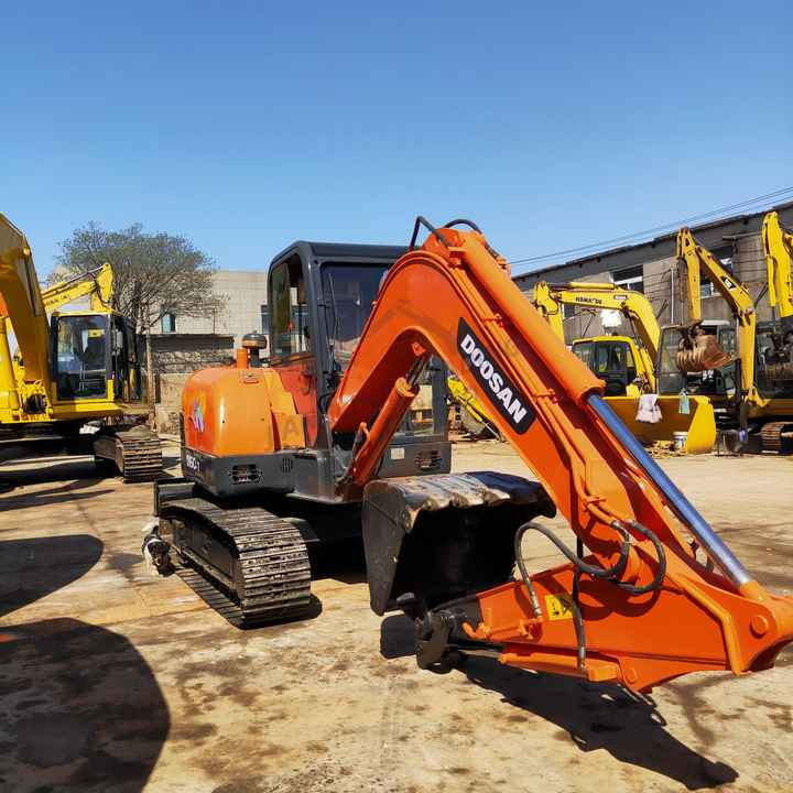 Awesome Performance Korea Imported Small Scale Used Doosan Dh60 Dh55 Dh150 Dx60 Dx225 Excavator in China - Crawler excavator: picture 5 Awesome Performance Korea Imported Small Scale Used Doosan Dh60 Dh55 Dh150 Dx60 Dx225 Excavator in China - Crawler excavator: picture 5