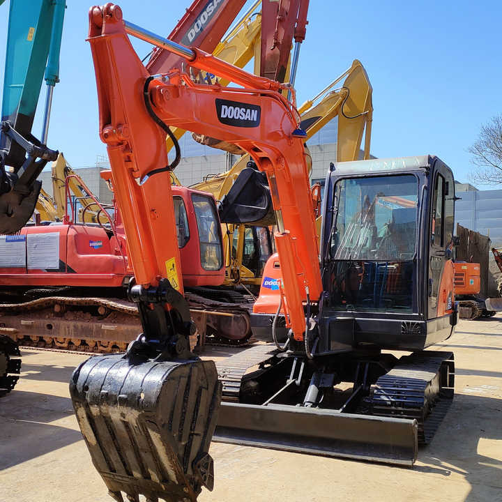 Awesome Performance Korea Imported Small Scale Used Doosan Dh60 Excavator in Shanghai - Crawler excavator: picture 1 Awesome Performance Korea Imported Small Scale Used Doosan Dh60 Excavator in Shanghai - Crawler excavator: picture 1