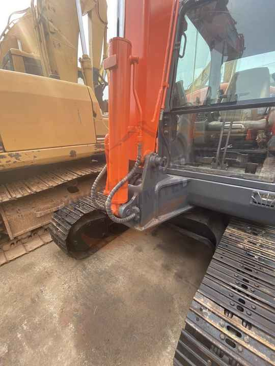 Awesome Performance good price Korea Imported Small Scale Used Doosan Dx60 Excavator - Crawler excavator: picture 4 Awesome Performance good price Korea Imported Small Scale Used Doosan Dx60 Excavator - Crawler excavator: picture 4