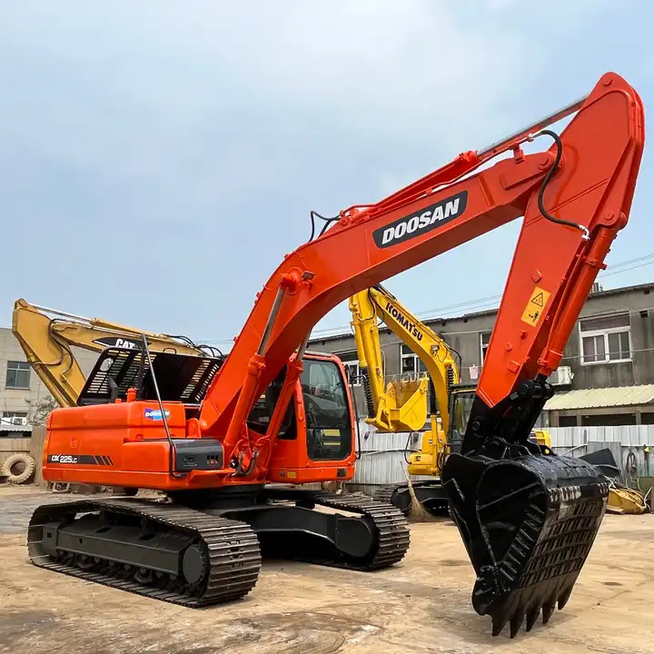High Quality Original Korea Nice Performance Used Excavator Doosan Dx225lc,Dx225 Model For Sale 22.5ton Best Price In Shanghai - Crawler excavator: picture 2 High Quality Original Korea Nice Performance Used Excavator Doosan Dx225lc,Dx225 Model For Sale 22.5ton Best Price In Shanghai - Crawler excavator: picture 2