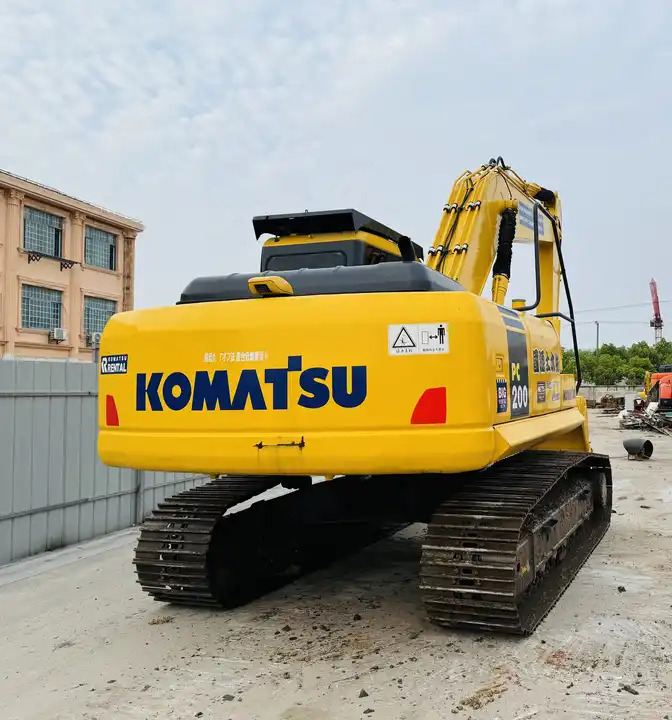 Hot Sale 20 Ton Crawler Excavator Komatsu Pc200-6 Pc200-7 Pc200-8 Original From Japan For Sale In Shanghai - Crawler excavator: picture 3 Hot Sale 20 Ton Crawler Excavator Komatsu Pc200-6 Pc200-7 Pc200-8 Original From Japan For Sale In Shanghai - Crawler excavator: picture 3