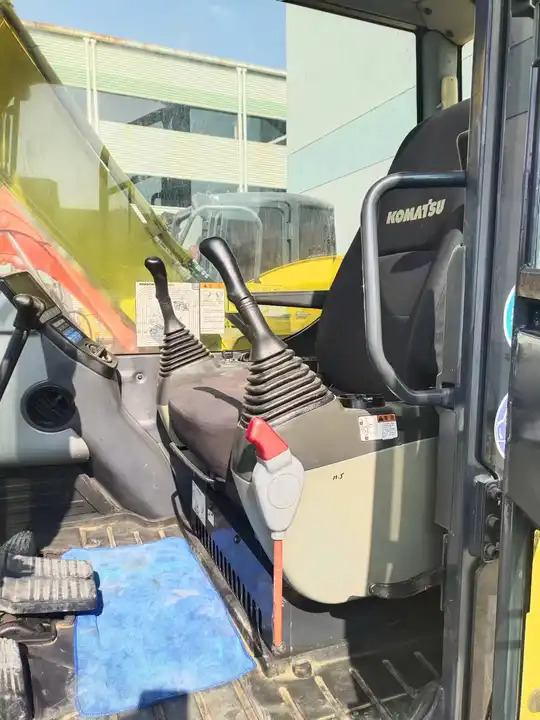 Little Working Hours Used Cheap Komatsu PC60 Excavator Used Mini Komatsu PC78 PC55 PC56 PC60 - Excavator: picture 4 Little Working Hours Used Cheap Komatsu PC60 Excavator Used Mini Komatsu PC78 PC55 PC56 PC60 - Excavator: picture 4