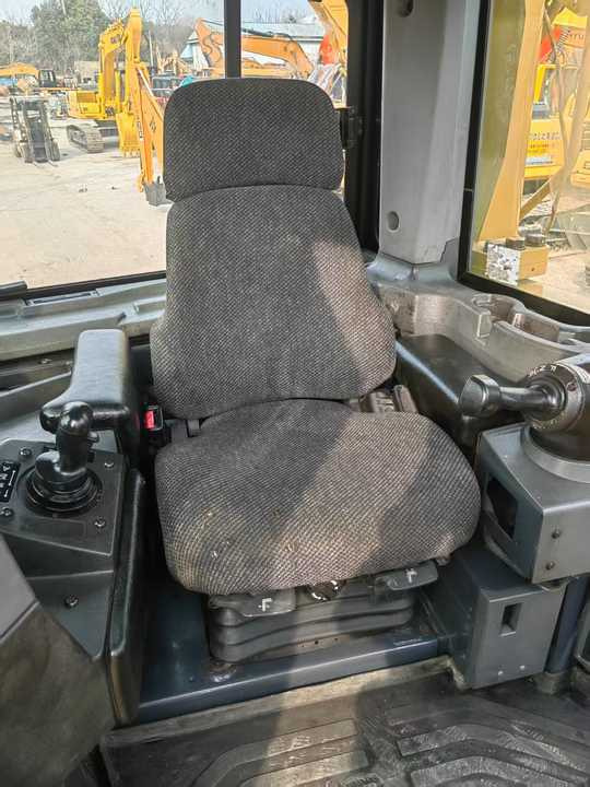 Bulldozer Original Caterpillar Bulldozer Cat D8T Second Hand Bulldozer Caterpillar D8 D6 D7 Originally Made in USA Brazil: picture 6 Bulldozer Original Caterpillar Bulldozer Cat D8T Second Hand Bulldozer Caterpillar D8 D6 D7 Originally Made in USA Brazil: picture 6