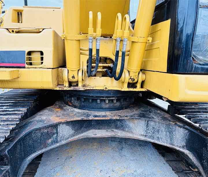 Used Excavator Cat 320bl Best Second Hand Excavator Caterpillar 320 320d 320b For Sale In Shanghai - Crawler excavator: picture 3 Used Excavator Cat 320bl Best Second Hand Excavator Caterpillar 320 320d 320b For Sale In Shanghai - Crawler excavator: picture 3