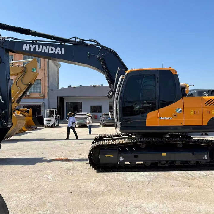 Used Good Quality Excavator Korea Hyundai 225LC-9T 225Lc-7 220LC-9S 150Lc-7 Good Quality for Sale at Low Price - Excavator: picture 1 Used Good Quality Excavator Korea Hyundai 225LC-9T 225Lc-7 220LC-9S 150Lc-7 Good Quality for Sale at Low Price - Excavator: picture 1