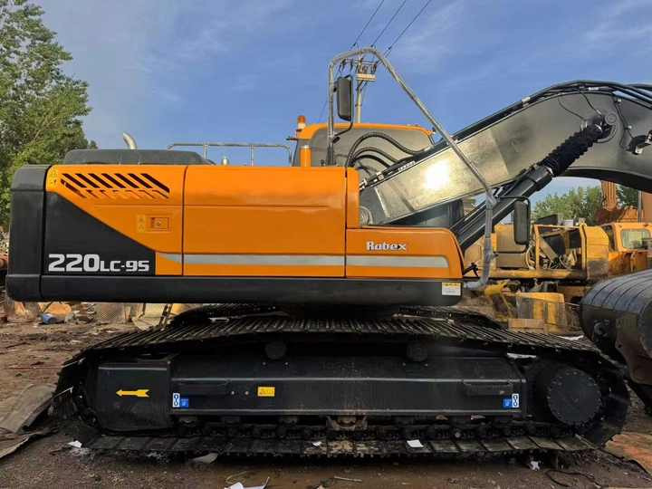 Used Good Quality Excavator Korea Hyundai 225LC-9T 225Lc-7 220LC-9S 150Lc-7 Good Quality for Sale at Low Price - Excavator: picture 3 Used Good Quality Excavator Korea Hyundai 225LC-9T 225Lc-7 220LC-9S 150Lc-7 Good Quality for Sale at Low Price - Excavator: picture 3