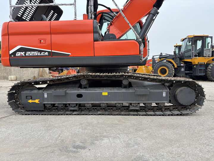 Used Original KoreaN Doosan DX225lca Excavator Doosan Excavators Engineering Machinery Doosan 22ton USED Excavadoras - Crawler excavator: picture 5 Used Original KoreaN Doosan DX225lca Excavator Doosan Excavators Engineering Machinery Doosan 22ton USED Excavadoras - Crawler excavator: picture 5
