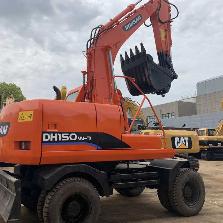 Used excavator doosan dh150 excavators machinery doosan dx60 dx80 dx75 dx225 Good Condition Low price - Crawler excavator: picture 1 Used excavator doosan dh150 excavators machinery doosan dx60 dx80 dx75 dx225 Good Condition Low price - Crawler excavator: picture 1