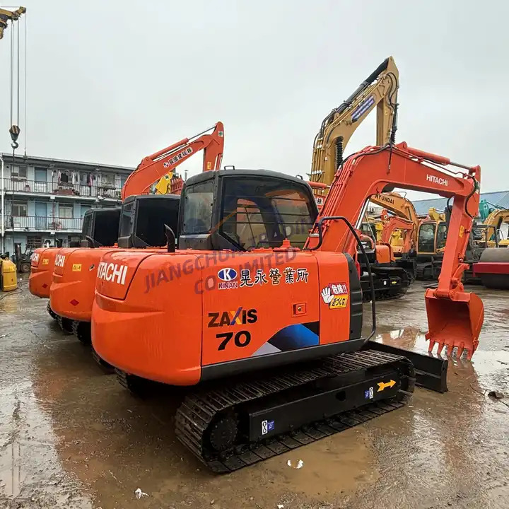 Mini hitachi excavator 7 ton zx70 Hitachi digger Hitachi zx70 used excavator crawler - Crawler excavator: picture 2 Mini hitachi excavator 7 ton zx70 Hitachi digger Hitachi zx70 used excavator crawler - Crawler excavator: picture 2
