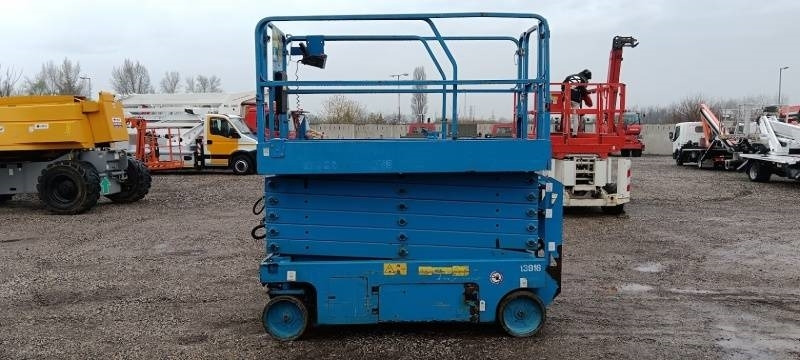 Genie GS4047 - 13,7m - electric - Scissor lift: picture 5 Genie GS4047 - 13,7m - electric - Scissor lift: picture 5