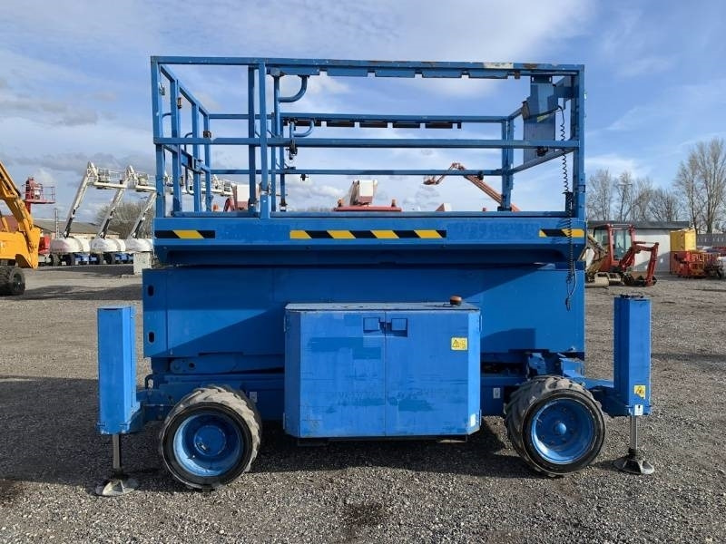 Genie GS4069 DC - 14,02 m, electric - Scissor lift: picture 4 Genie GS4069 DC - 14,02 m, electric - Scissor lift: picture 4