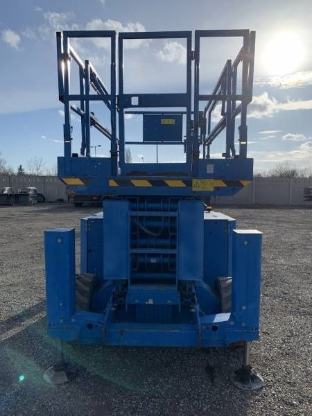 Genie GS4069 DC - 14,02 m, electric - Scissor lift: picture 3 Genie GS4069 DC - 14,02 m, electric - Scissor lift: picture 3