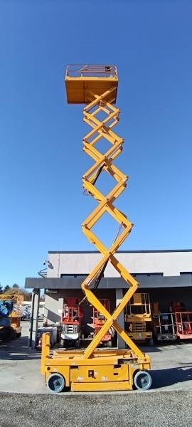 Scissor lift Haulotte Compact 14 - 14 m, electric: picture 8 Scissor lift Haulotte Compact 14 - 14 m, electric: picture 8