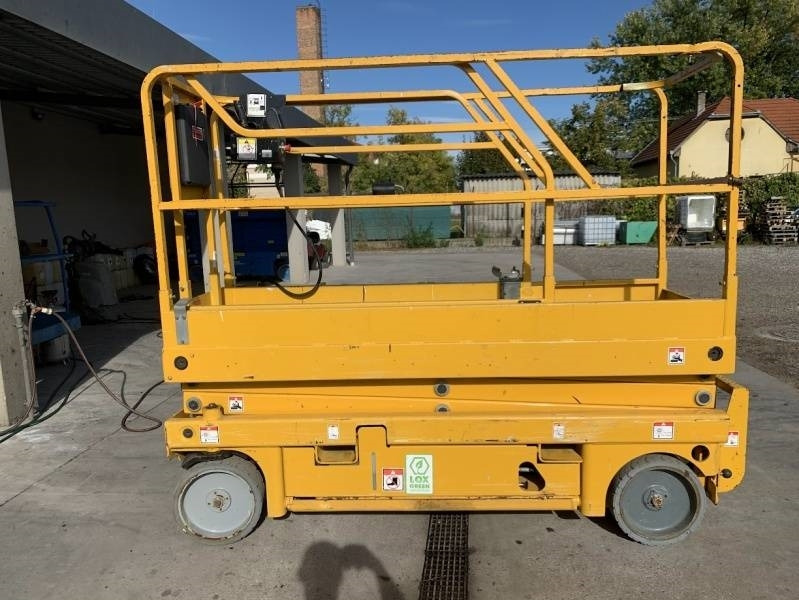 Haulotte Compact 8 - 8m, electric - Scissor lift: picture 5 Haulotte Compact 8 - 8m, electric - Scissor lift: picture 5