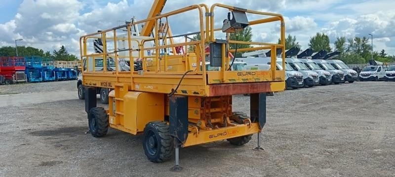 Haulotte H12SXLNT - 12m, 4x4, diesel - Scissor lift: picture 1 Haulotte H12SXLNT - 12m, 4x4, diesel - Scissor lift: picture 1