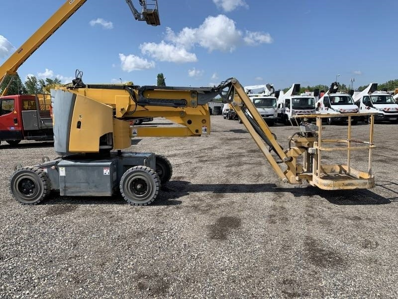 Haulotte HA12IP - 12 m, electric - Articulated boom: picture 3 Haulotte HA12IP - 12 m, electric - Articulated boom: picture 3