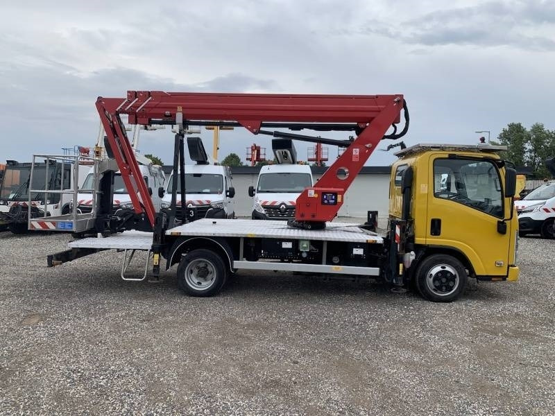 Isuzu M21 Oil&Steel Scorpion 2112J - 21m - 230 kg  - Truck mounted aerial platform: picture 4 Isuzu M21 Oil&Steel Scorpion 2112J - 21m - 230 kg  - Truck mounted aerial platform: picture 4