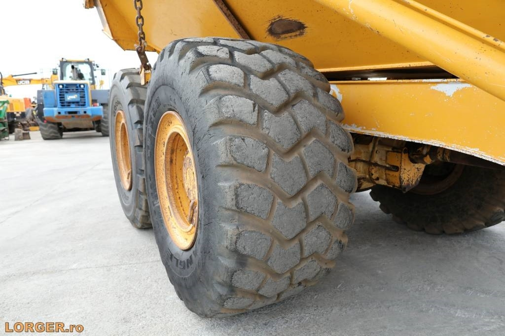 Articulated dumper Bell B 30 E: picture 15