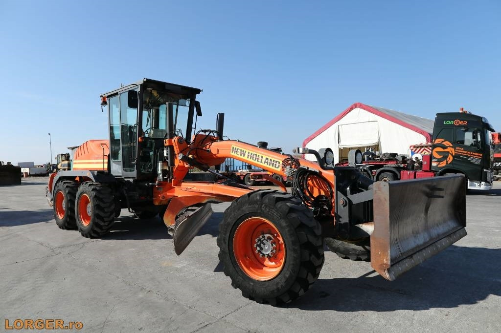New Holland F 156.6 A with 3D GPS System - Grader: picture 1 New Holland F 156.6 A with 3D GPS System - Grader: picture 1