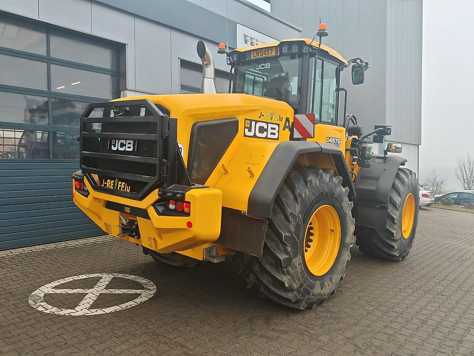 J.Reiff Sarl
Herr Stefan Neukirch - 77 Z.I in den - Wheel loader: picture 3 J.Reiff Sarl
Herr Stefan Neukirch - 77 Z.I in den - Wheel loader: picture 3