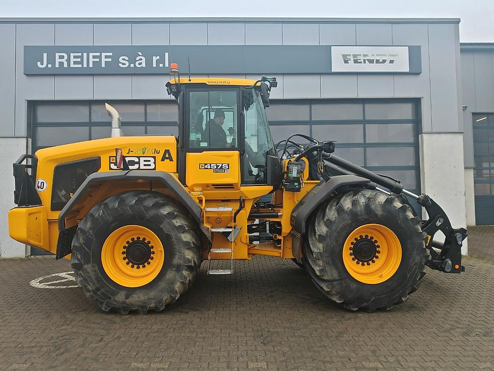J.Reiff Sarl
Herr Stefan Neukirch - 77 Z.I in den - Wheel loader: picture 4 J.Reiff Sarl
Herr Stefan Neukirch - 77 Z.I in den - Wheel loader: picture 4