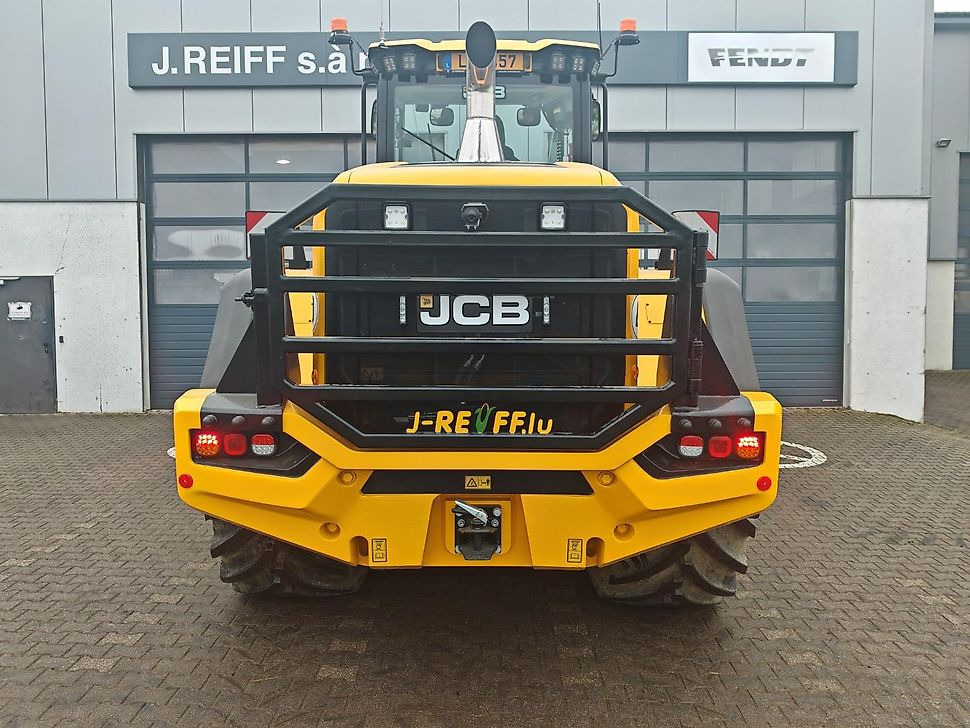 J.Reiff Sarl
Herr Stefan Neukirch - 77 Z.I in den - Wheel loader: picture 2 J.Reiff Sarl
Herr Stefan Neukirch - 77 Z.I in den - Wheel loader: picture 2