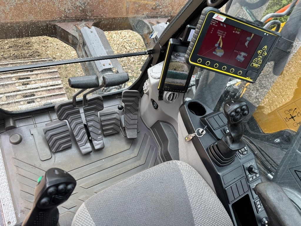 Crawler excavator Volvo ECR 235 EL: picture 34