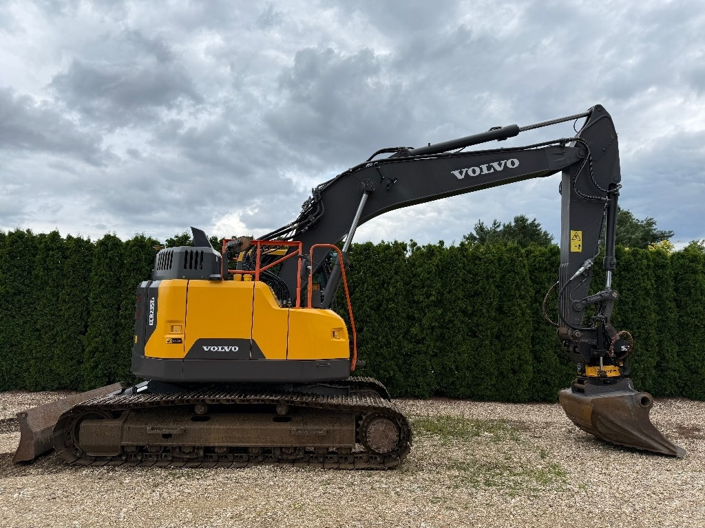 Crawler excavator Volvo ECR 235 EL: picture 7