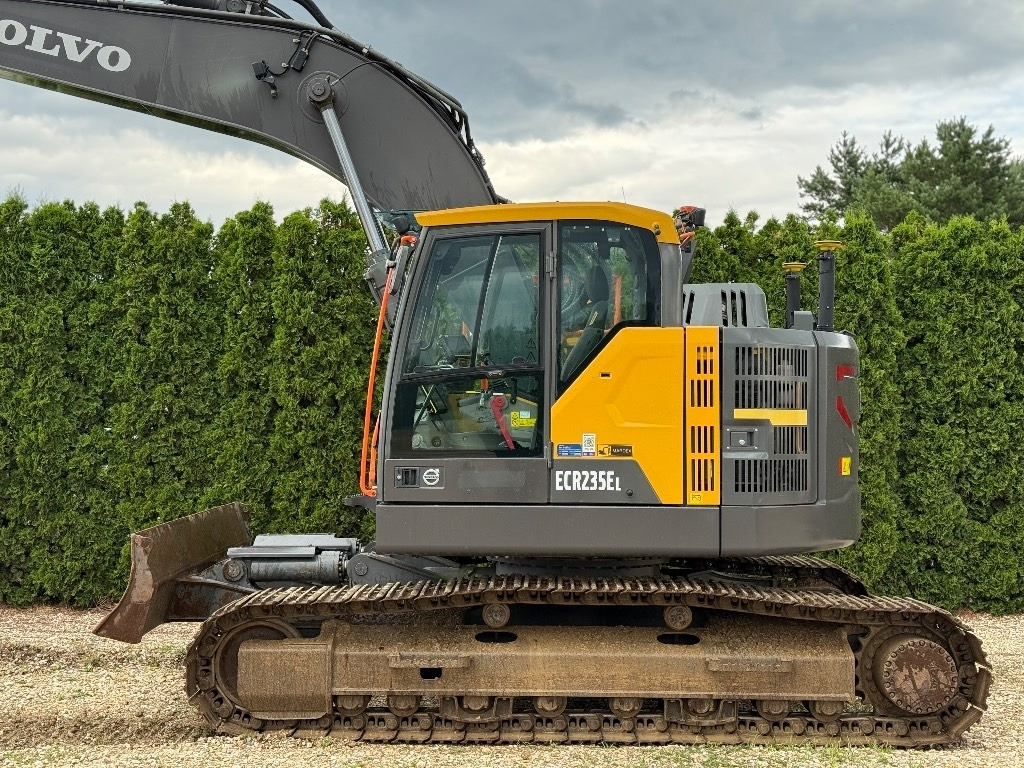 Crawler excavator Volvo ECR 235 EL: picture 5