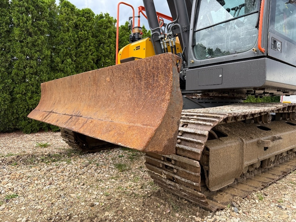 Crawler excavator Volvo ECR 235 EL: picture 14