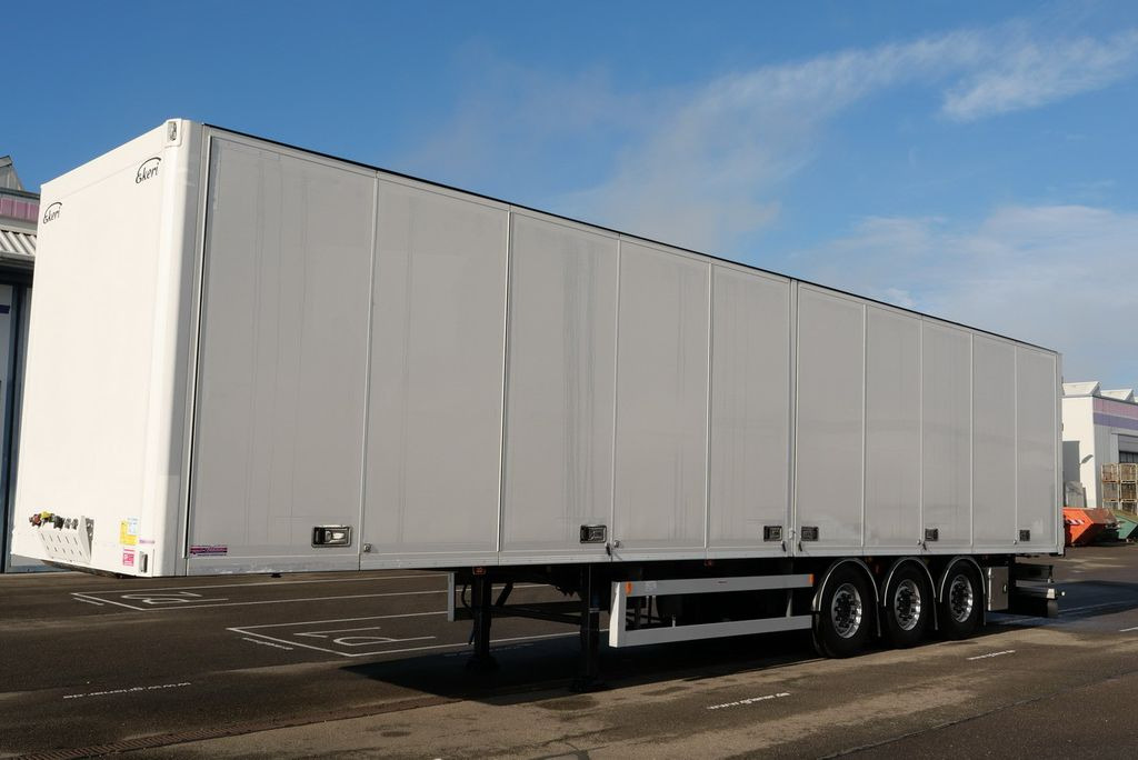 EKERI T3-A /SEITLICHE TÜREN /FALTWAND 2700 mm - Closed box semi-trailer: picture 3 EKERI T3-A /SEITLICHE TÜREN /FALTWAND 2700 mm - Closed box semi-trailer: picture 3