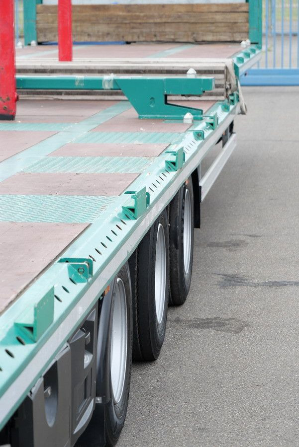 Low loader semi-trailer SP32 -G39 MEGA/JUMBO/LIFT/ CONTAINER /FELLECHNER: picture 8 Low loader semi-trailer SP32 -G39 MEGA/JUMBO/LIFT/ CONTAINER /FELLECHNER: picture 8
