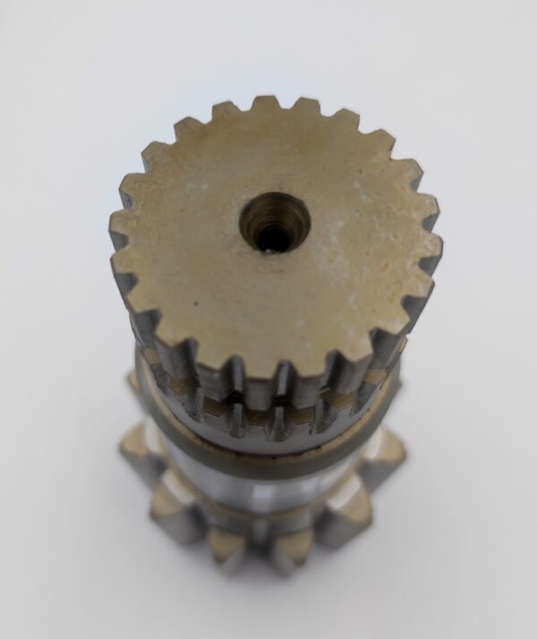 010740A Wałek silnika obrotu Yanmar SV 26 - Swing motor for Construction machinery: picture 3 010740A Wałek silnika obrotu Yanmar SV 26 - Swing motor for Construction machinery: picture 3