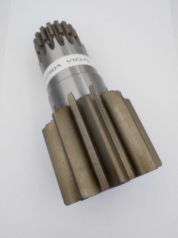 010760A Wałek silnika obrotu Yanmar VIO 45 - Swing motor for Construction machinery: picture 1 010760A Wałek silnika obrotu Yanmar VIO 45 - Swing motor for Construction machinery: picture 1