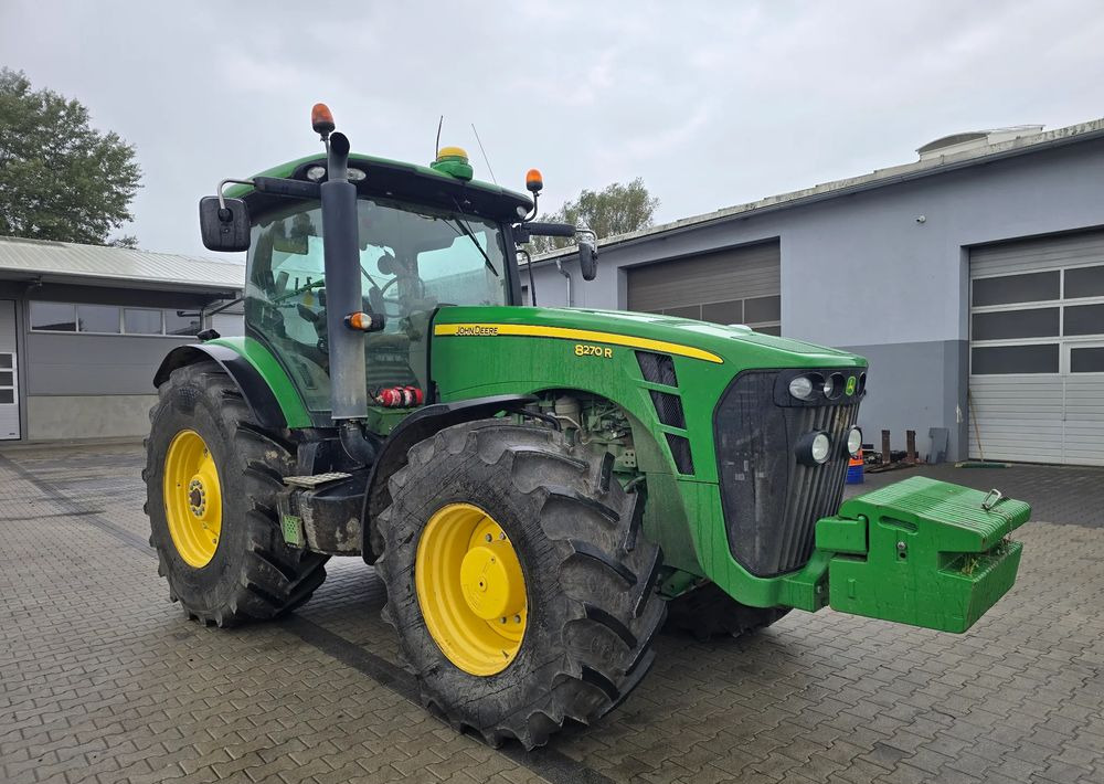 John Deere 8270R - Farm tractor: picture 1 John Deere 8270R - Farm tractor: picture 1